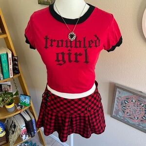 “troubled girl” baby tee 🎸